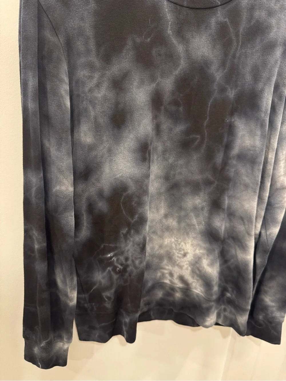 Velvet by Graham & Spencer Black & Gray Washed Long Sleeve Tee